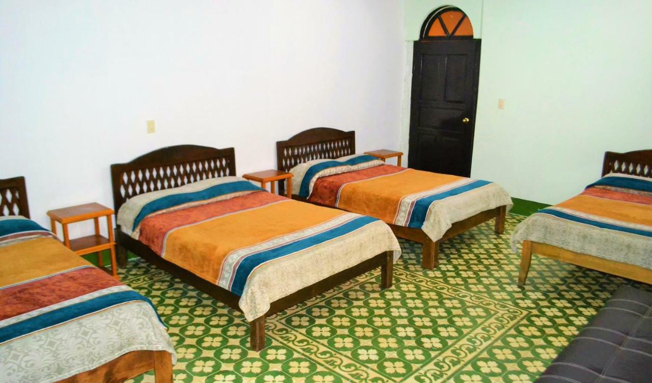 Hotel Delfín Comitán Esterno foto