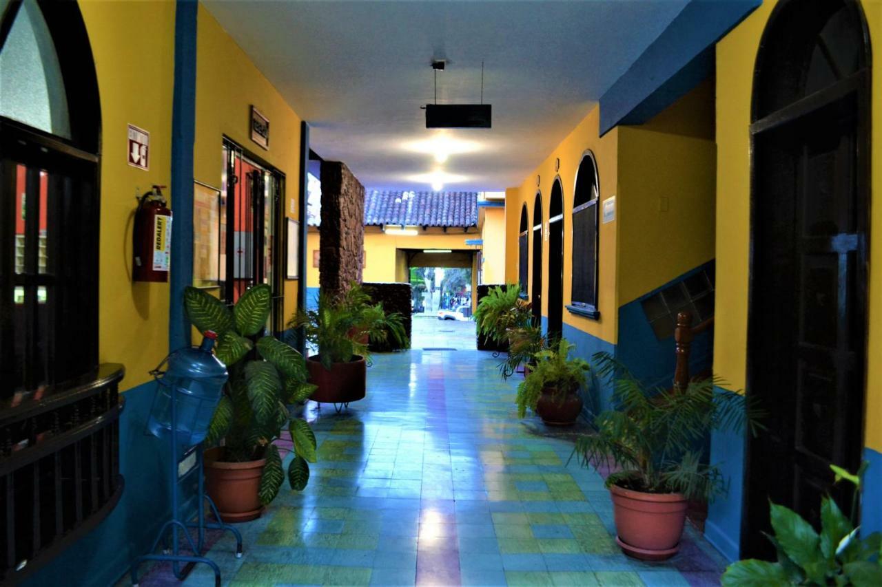 Hotel Delfín Comitán Esterno foto